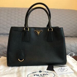Prada Saffiano BN1874.